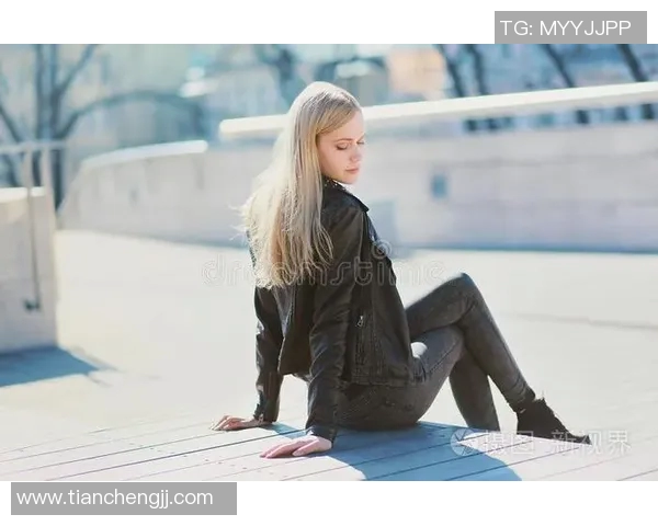 中国足球明星金发的魅力与风采探秘，如何影响球迷与时尚界的潮流