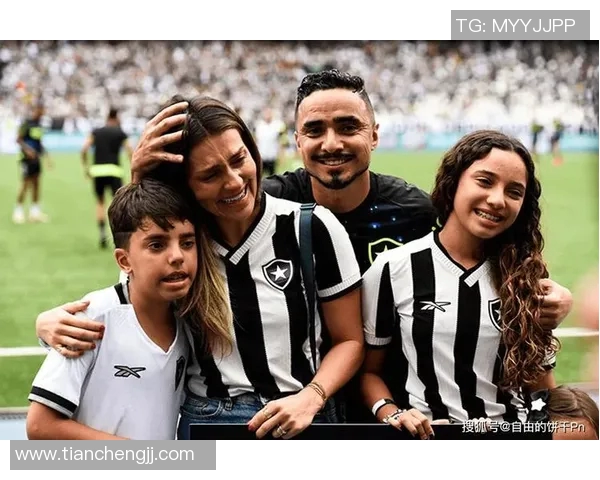 足坛美女足球明星的魅力与实力并存引领女性运动新风潮