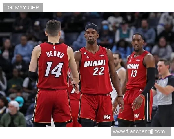 吉米巴特勒领衔热火队再创辉煌展现篮球场上的无限可能